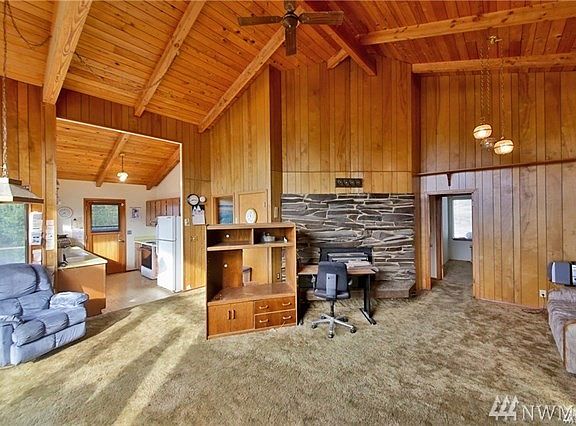 3rd image of 1228 Halsey Dr