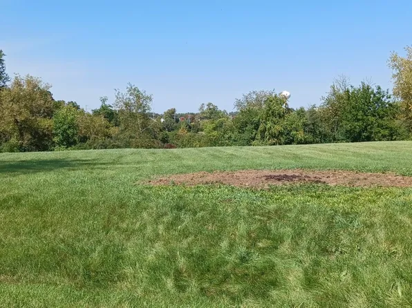 7106 Marsh Dr, Lakewood, IL 60014