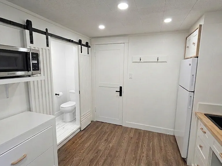 6208 Loma Ave — Photo 1