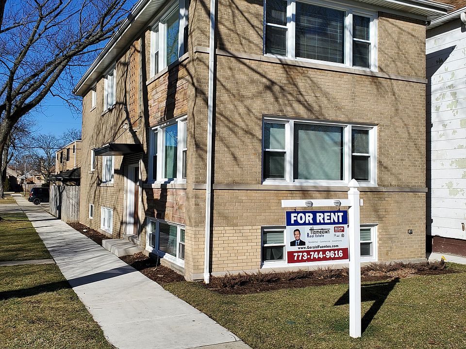 Front Exterior (no sign at property)