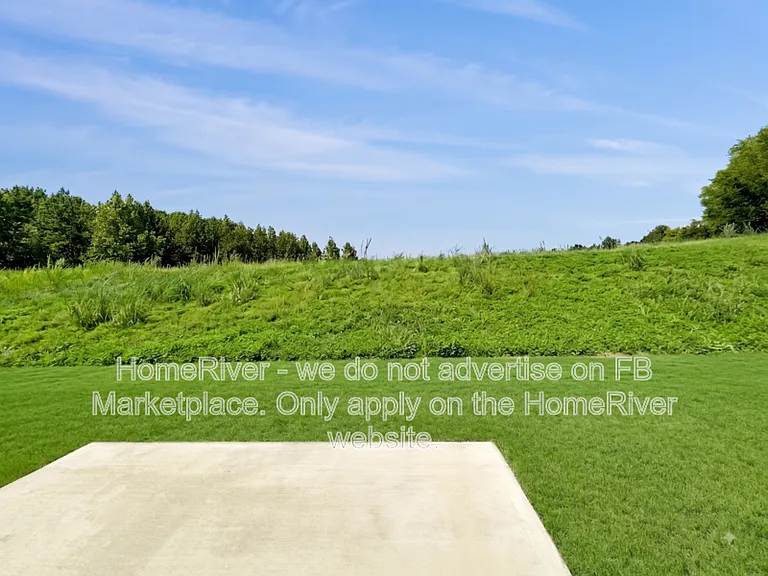394 Chedworth Dr — Photo 25