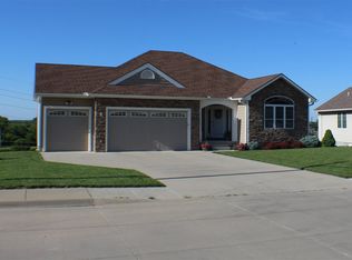 2318 Crestview Dr, Emporia, KS 66801