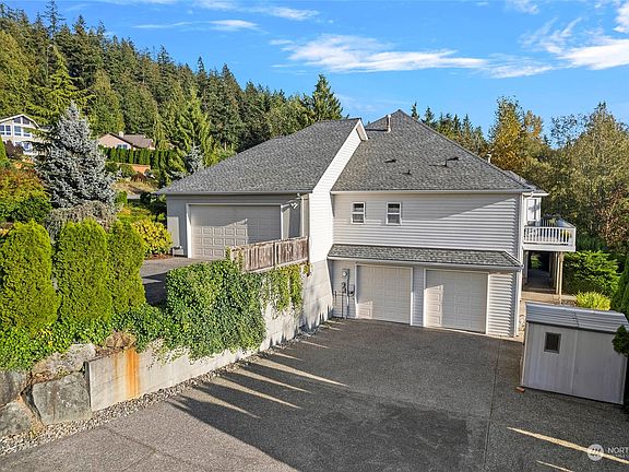 3rd image of 17500 S Skyridge Drive