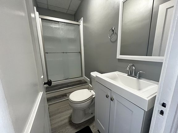 5th image of 2 Raymond Ave Unit 2A
