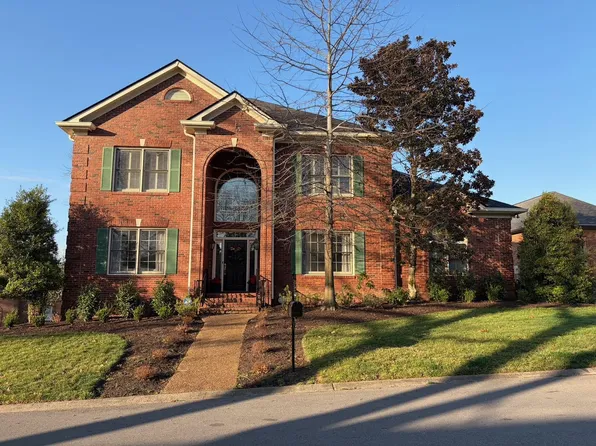 106 Hidden Point, Hendersonville, TN 37075