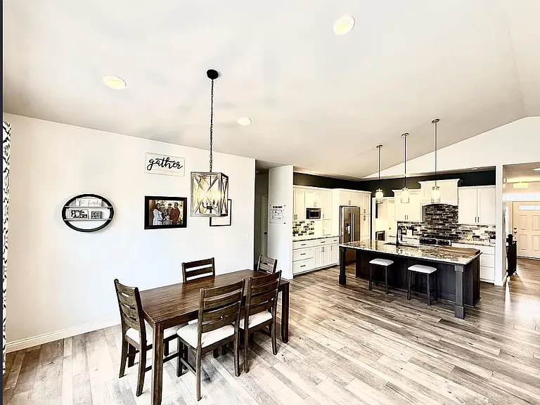 615 Clear Pond Way — Photo 1