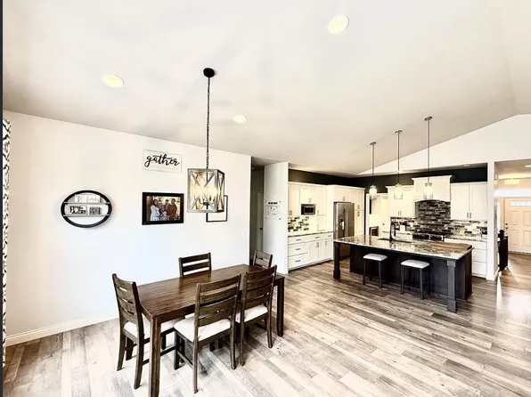 615 Clear Pond Way, Madison, WI 53593