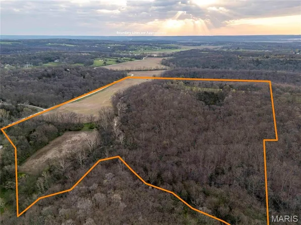 948 McIntosh Hill Rd, Foley, MO 63347
