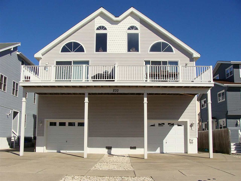 1st image of 233 39th St #West
