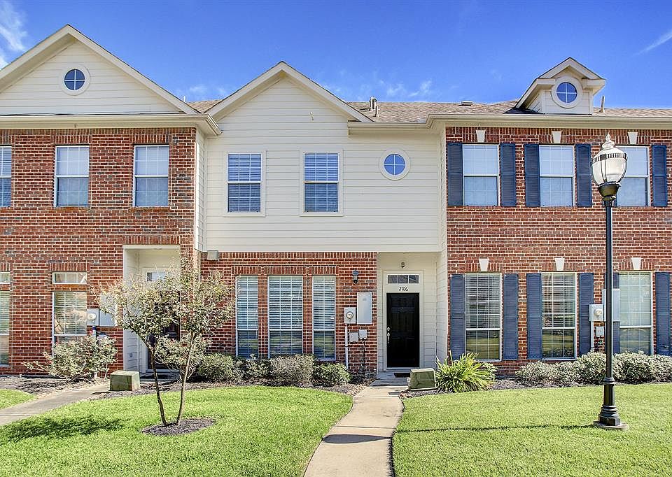 1st image of 2706 Misty Heath Ln