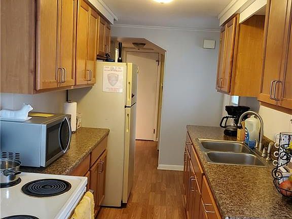 5th image of 2716 Nichols St