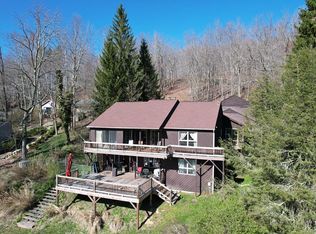 339 Flat Top Lake Rd, Ghent, WV 25843