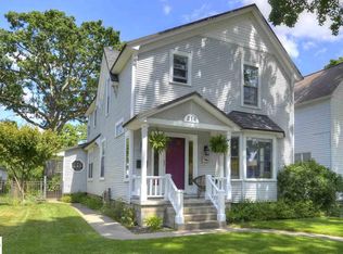 216 W 10th St, Traverse City, MI 49684
