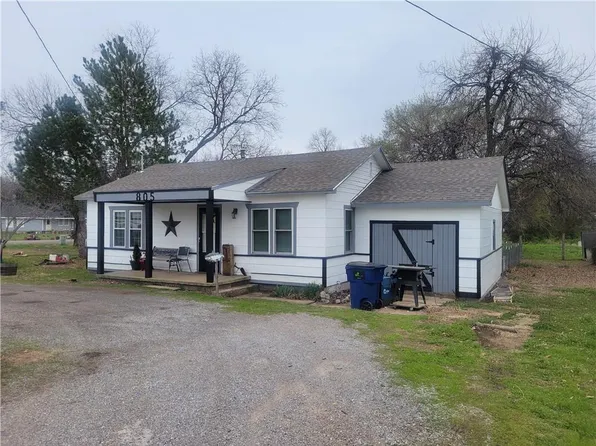 805 E Robert S Kerr Blvd, Wynnewood, OK 73098