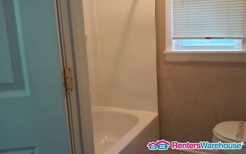 5th image of 1860 N 29th St