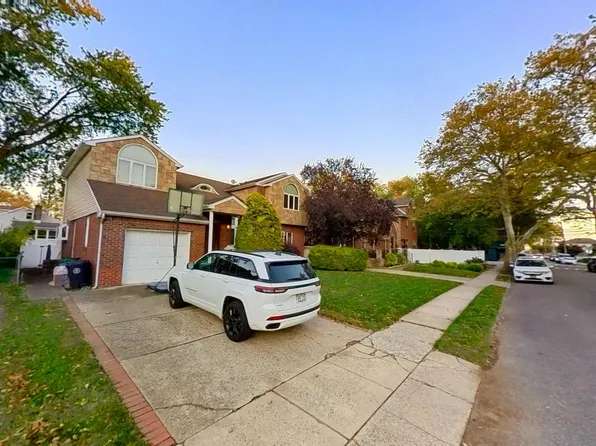 257 Locust Avenue image 3 of 16