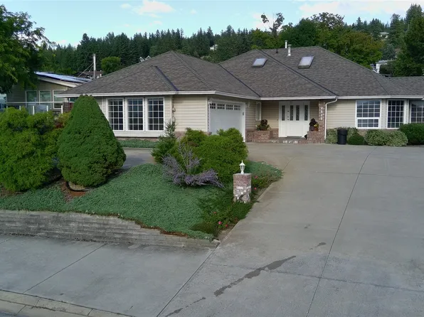 4640 13th St NE, Salmon Arm, BC V1E 1E3