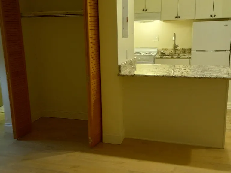 2101 S Josephine St #208 — Photo 7