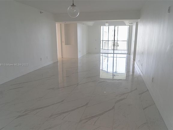 4th image of 10710 NW 66th St APT 408