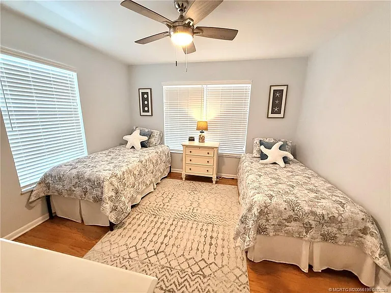2527 SW Brookwood Ln — Photo 14