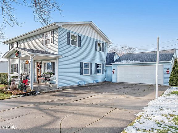 3rd image of 321 N Moorland Dr