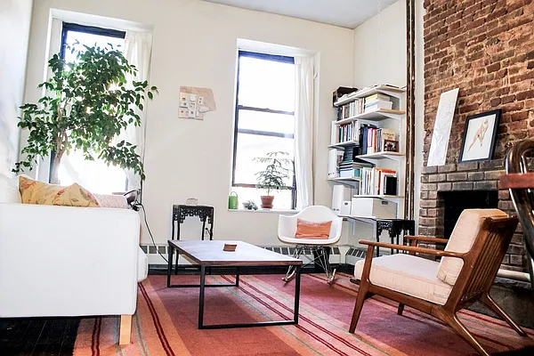 Rented by Mae Equities | media 3