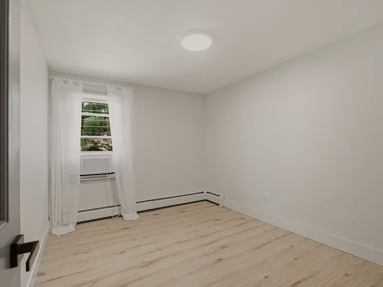 18 Waterman St — Photo 20