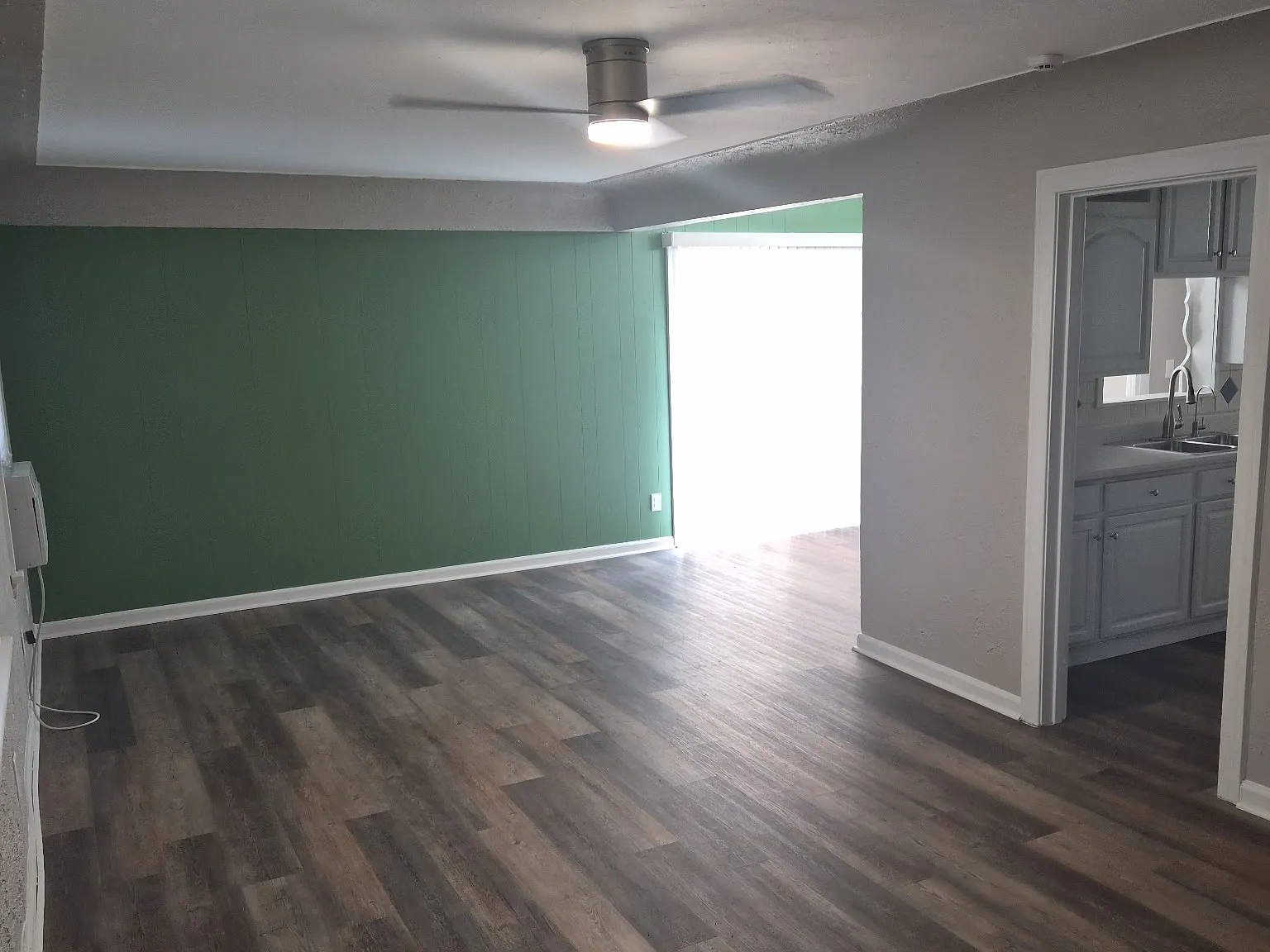 3 bed, 1092 sqft, $1,700 — Photo 4