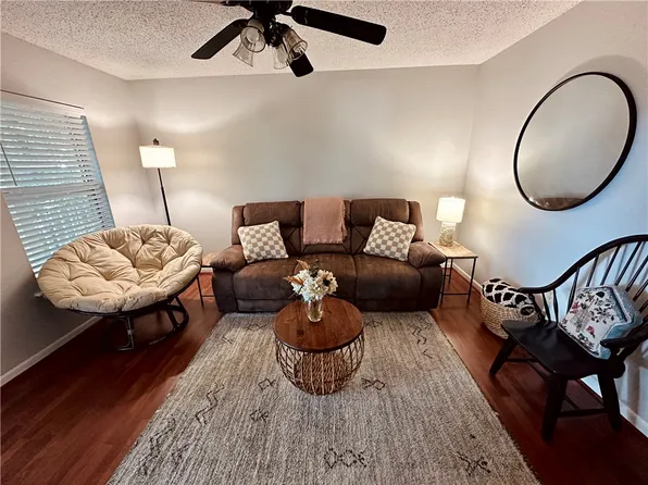 168 E University Dr APT L202, Auburn, AL 36832