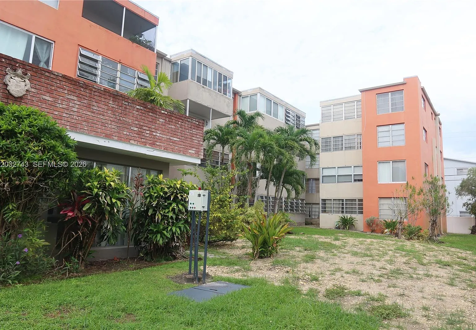 Chancellor Hall Condo — Photo 4