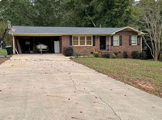 13 Churchill Rd, Elberton, GA 30635