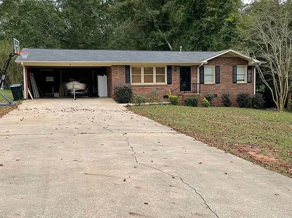 13 Churchill Rd, Elberton, GA 30635