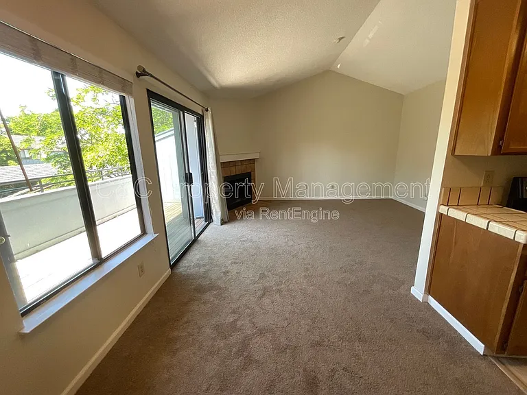6254 Joaquin Murieta Ave #B — Photo 17