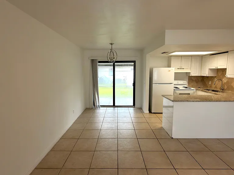 11470 Char Ann Dr — Photo 3