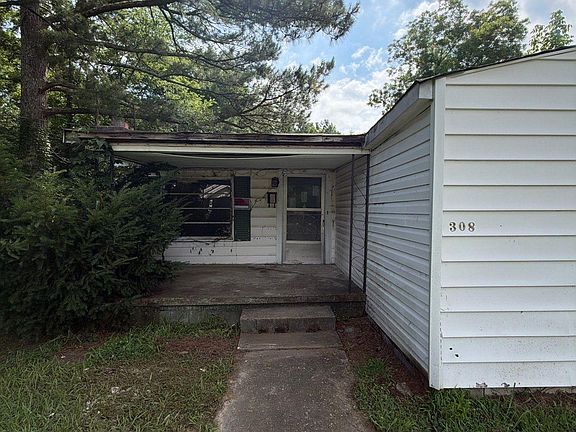 2nd image of 308 Bethel St NE