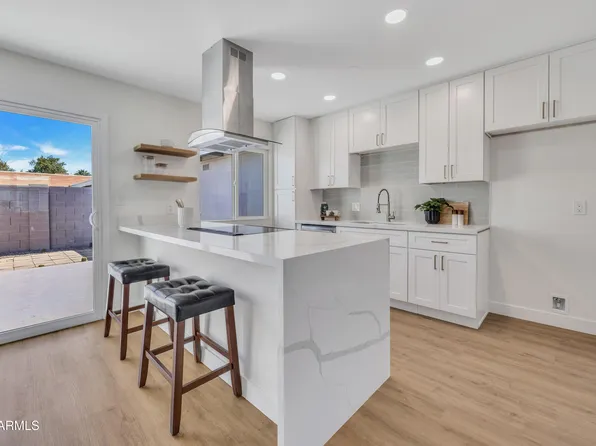 5008 W NEW WORLD Drive, Glendale, AZ 85302