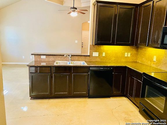 5th image of 252 Rosalie Dr