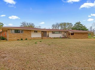 1700 S Grandview Ave, Pawhuska, OK 74056