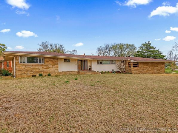 1700 S Grandview Ave, Pawhuska, OK 74056