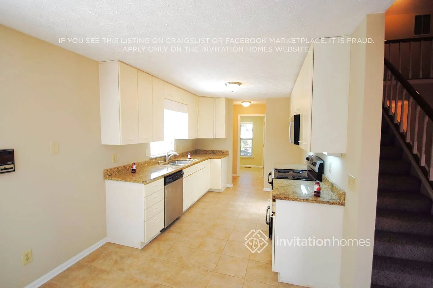 740 Greenwood Ln SW Atlanta, GA 30331 — Photo 3