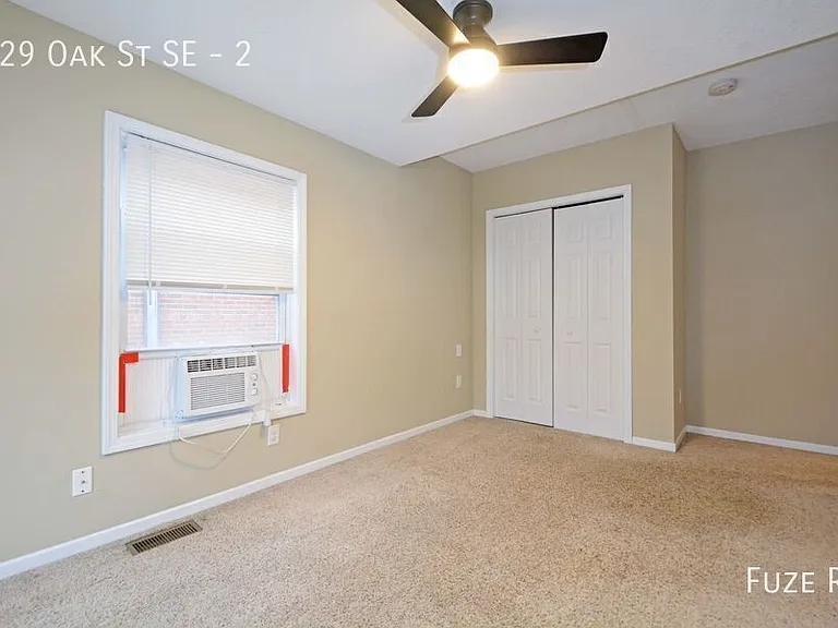 629 Oak St SE #2 — Photo 11