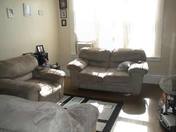 3rd image of 4735 S Damen Ave