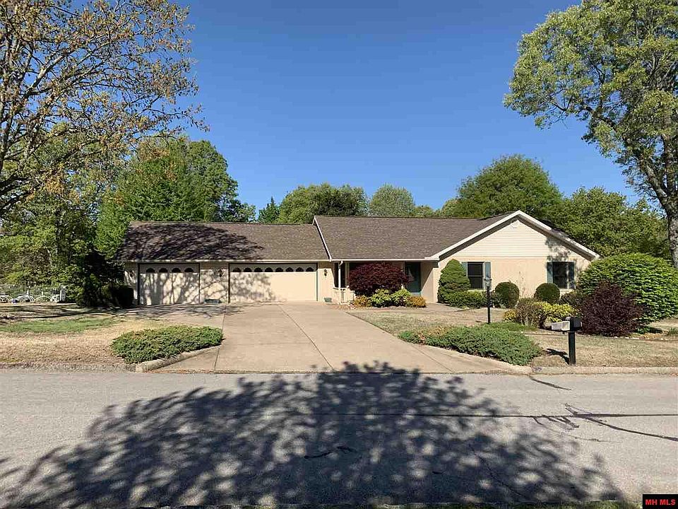 1st image of 44 Red Oak Ct