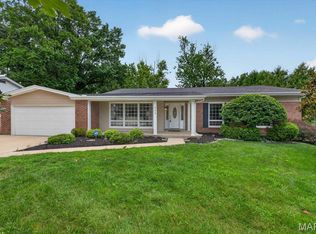 334 Country Club Dr, Ballwin, MO 63011