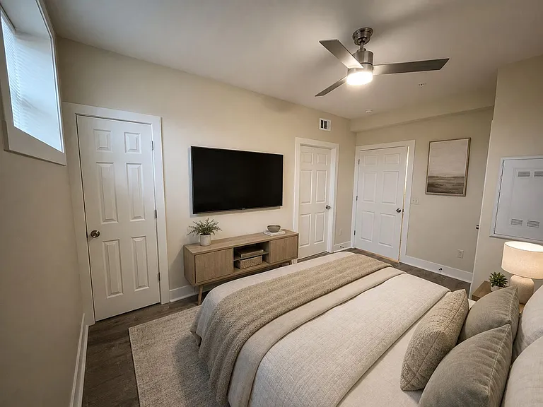 200 Amber St #106 — Photo 3