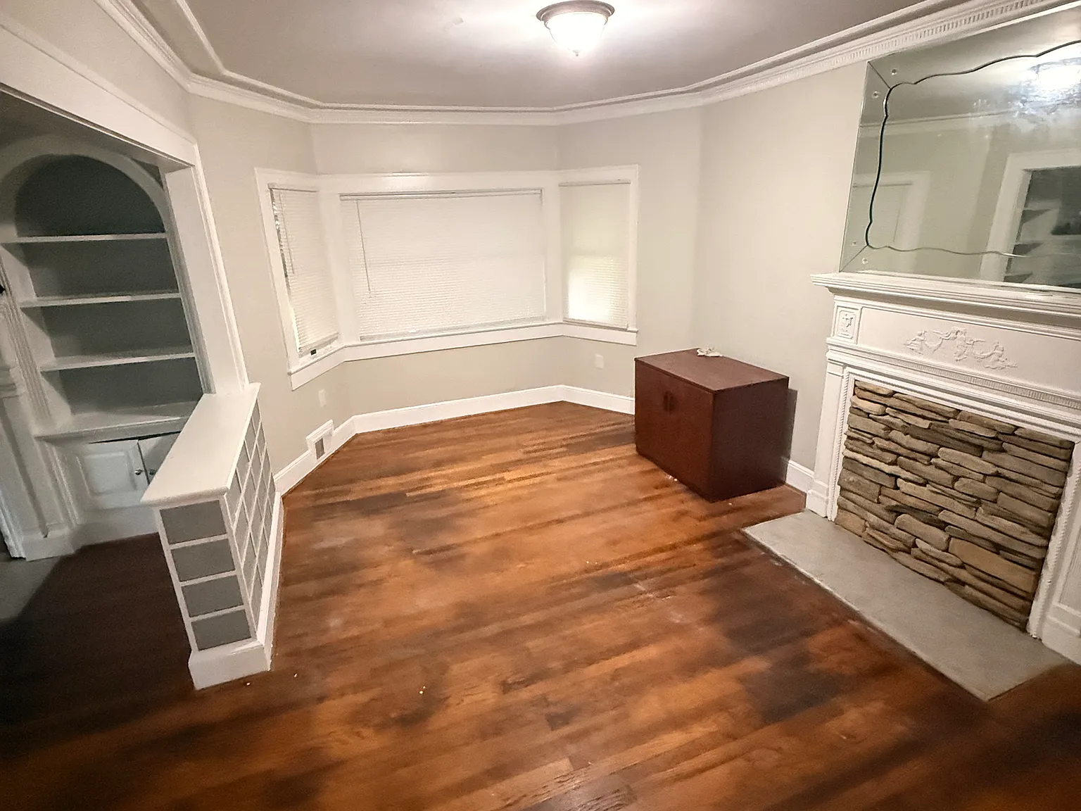 4 bed, 2.5 bath, 1558 sqft, $2,200 — Photo 4
