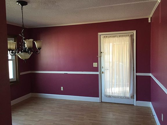 3rd image of 2442 Sandhurst Ct
