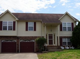 318 Brook Mead Dr, Clarksville, TN 37042