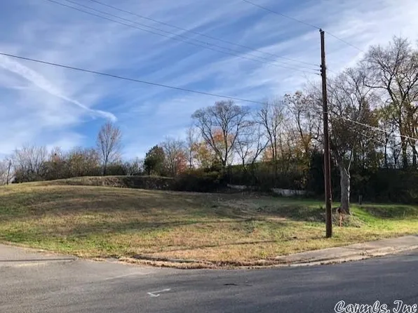 419 Laurel St, Hot Springs, AR 71901