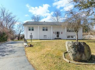 19 Alderbrook Ln, Methuen, MA 01844
